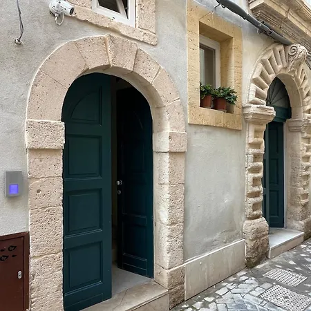 Insula - & Confort In Ortigia *