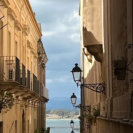 Insula - & Comfort In Ortigia